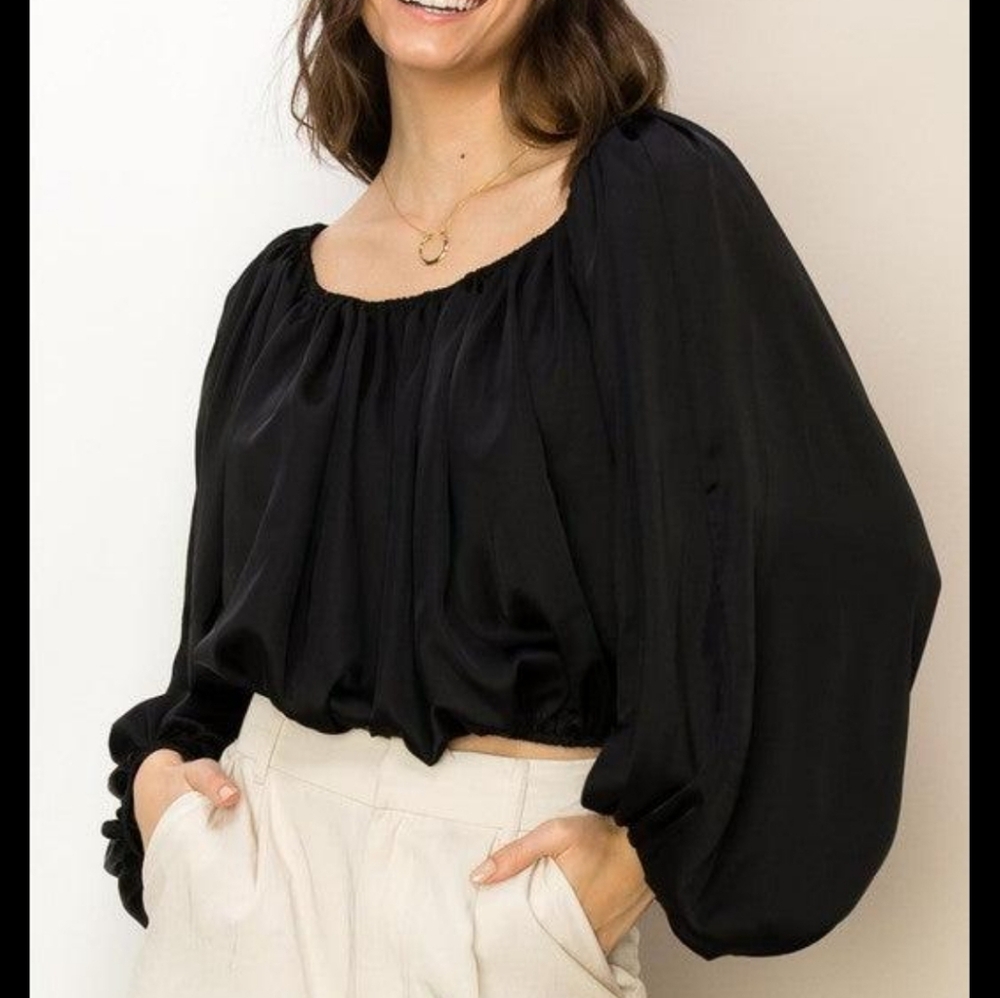 LA MIEL Black Blouse with Billowy Sleeves